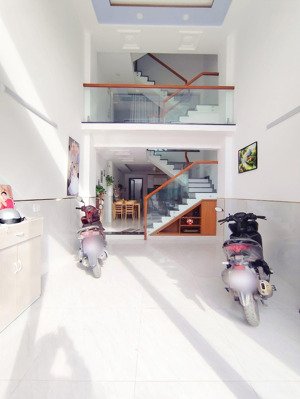 hèm trải nhựa 8m có lề - 60m2 (4x15) - 5 tâng btct - thạnh lộc 28 - 5,95 tỷ