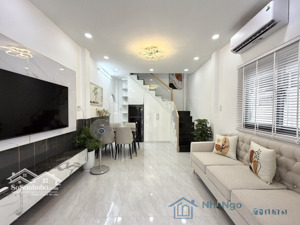 hẻm oto nguyễn văn đậu full nội thất 29m2 2 tầng 4 tỷ nhỉnh