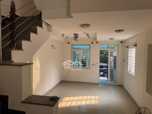 nhà 2 tầng hẻm xe hơi - ngay chợ hiệp bình - đối diện gigamall - dt:54m2 - chỉ 5.1ty