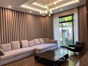 chính chủ cho thuê biệt thự starlake tây hồ tây, lô góc, 230m2, 5pn, 4wc giá 75tr/th. lh 