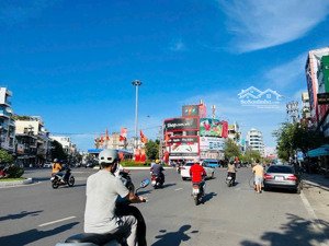 [ nhà 2 tầng mặt tiền thống nhất _ ngang 8,3m ] vị trí đắc địa giá: 38 tỷ