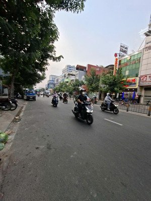 hàng hot nhà mới toanh mặt tiền lý thái tổ p.9 q10 dt 115m2 6 tầng, thang máy , giá 50 tỷ tl