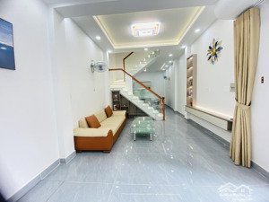 giảm 200tr- nhà k lộ giới sát mặt tiền - 3 tầng - nguyễn văn khối- p.9, gv - 5,95 tỷ