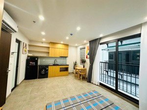 cho thuê căn hộ 36m2 phố hoàng như tiếp full đồ, có máy giặt riêng, oto đỗ cửa 6 triệu: 