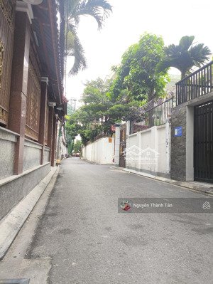 dương quảng hàm- hẻm xe tải - sát mặt tiền (4x12)