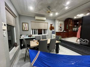 xuất cảnh bán gấp biệt thự 4 tầng 2 mặt tiền trường sa - 154.8m2 - 45 tỷ - không gian sang trọng