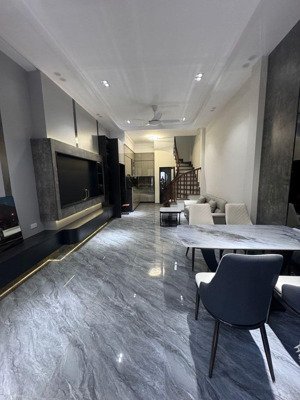 khuôn tiền 9t, nguyên văn cừ, 44m2 x 5 tầng, nhà đẹp mới cứng, full nội thất, 1 căn duy nhất.