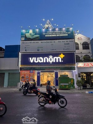 bán nhà ngộp bank mặt tiền đường cmt8 tân bình (11,2x24)m hđt: 250triệu/th; giá; 70tỷ