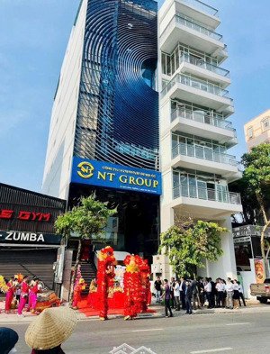 bán tòa nhà 1300m2 sàn hầm 7 tầng đang cho thuê 200tr/th mt nguyễn gia trí bình thạnh gía 57 tỷ