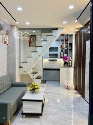 sổ hồng riêng hoàn công quận 7 2.99 tỷ