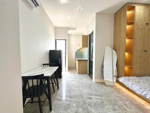 phỏng ban công full tiện nghi mới keng gần aeon tân phú