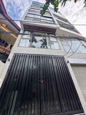 siêu phẩm ngọc thuỵ - ô tô vào tận nhà - thang máy - futt nội thất, ngay sát công viên ngọc thuỵ