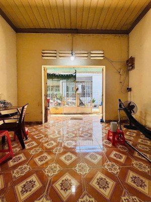 chủ bán nhà cấp 4 gần chợ dĩ an hẻm nguyễn thái học