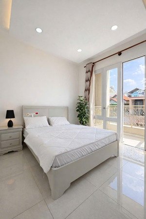 cho thuê căn hộ dịch vụ 1 phòng ngủ có nội thất đường sầm sơn gần sân bay tân sơn nhất.