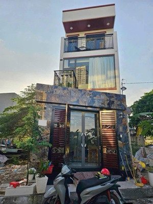 bán nhà 3 tầng hẻm 545 nguyễn xiển đối diện vinhome grand park