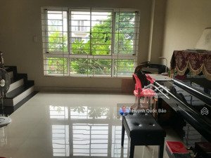 cho thuê nhà phố mega residence khang điền, 16tr/th bao phí ql, 3pn, view công viên cực mát.