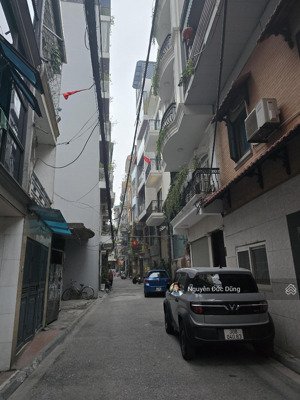 nguyễn văn cừ 56m2 x 4 tầng, 11 t.ỷ ngõ ô tô 7 chỗ