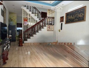 nhà chính chủ linh xuân/3t/giá 5.5tỷ 61m2/ ngang 5m/ hoàn công.