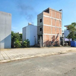 cần bán trước tết lô đất nền thổ cư 76m2, đường trường lưu, hẻm xe hơi 9m có vỉa hè, giá chỉ 4,55t