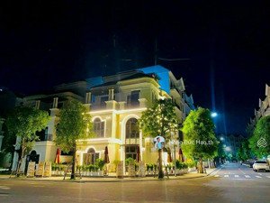 bán biệt thự đường lâm quang ky, thạnh mỹ lợi, quận 2. dt: 18 x 20m. kc: hầm - 4 tầng. giá: 50 tỷ