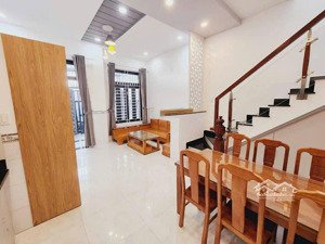 Ngay Ngã Tư Sầm Uất Văn Tiến Dũng Hòa Xuân Bán Nhà 2 Tầng 2 Mê Kiên Cố Chỉ 5.7 Tỷ