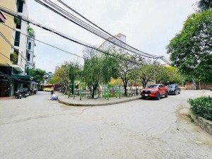 mảnh đất mặt hồ thanh liệt sát phố nghiêm xuân yêm. ô tô tránh. kinh doanh đỉnh. giá đầu tư. lh hải