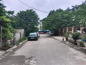 chính chủ bán tòa chdv ccmn khu phân lô chước sau ngõ ô tô tránh 7 tầng thang máy pccc đầy đủ