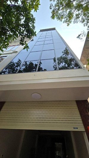 chính chủ bán nhà phân lô vỉ hè.50m 7 tầng.thang máy.kinh doanh phân lô vỉa hè - 7 tầng thang máy-