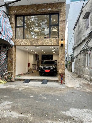 bán gấp nhà đẹp cổ nhuế - full nội thất - ô tô vào nhà - thiết kế theo phong cách châu âu hiện đại