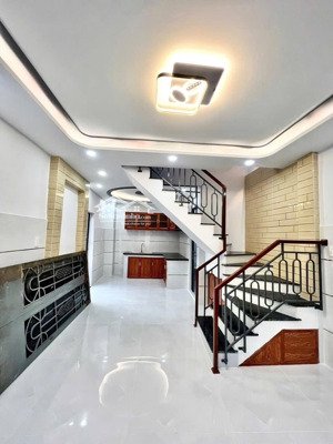 nhà mới đẹp lung linh ngã tư bốn xã hương lộ 2 giáp tân phú- 30m (4.17.5) 2 tầng giá chỉ: 2tỷ8