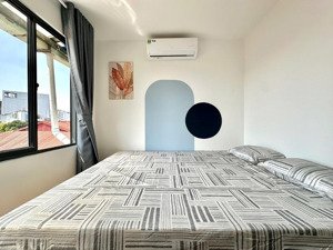 cho thuê căn hộ 1 phòng ngủ-ban công thoáng mát máy giặt riêng gần sân bay- tân bình