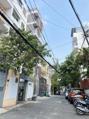 chdv 20 phòng nguyễn cửu vân bình thạnh 200m2 (9x22m ) hđt 6.500$/th sát q1 giá 45 tỷ.