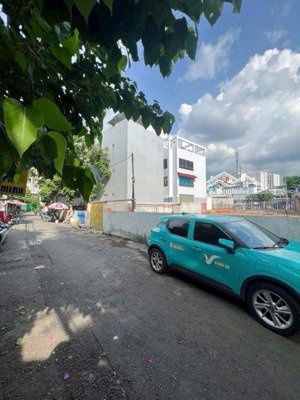 hiếmvị trí đẹp-diện tích chuẩn-sổ hoa hậu-60m2-hẻm xe hơi. chỉ 9.x tỉ.