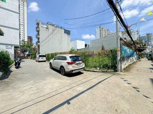 bán lô đất 4.5x19m, xây được trệt 5 lầu, 1387 huỳnh tấn phát quận 7