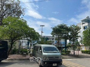 bán nhà phân lô x2a ô tô vỉa hè 56m2 5tầng 18,6tỷ phố hưng thịnh view công viên thoáng mát