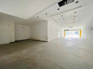 cho thuê mặt bằng hơn 300m2 góc 2 mặt tiền đường phạm văn thuận gần vincom biên hòa