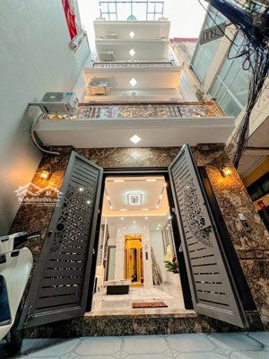 13,x tỷ trần khát chân - hai bà trưng - 6 tầng thang máy - thiết kế cao cấp