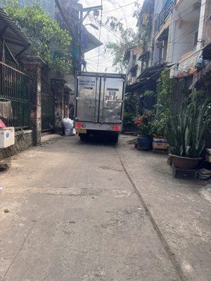 nhỉnh 5 tỷ nhà chiến lược bình tân 64m2 3 tầng đường xe tải