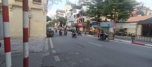 bán nhà mặt phố tôn đức thắng-kinh doanh bất chấp mọi loại hình-gần văn miếu quốc tử giám-gần lăng