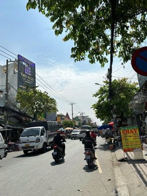 đất măt tiền chợ hiêp bình. thủ đức 11x30 gpxd hầm+ 7 tầng giá 48 tỷ