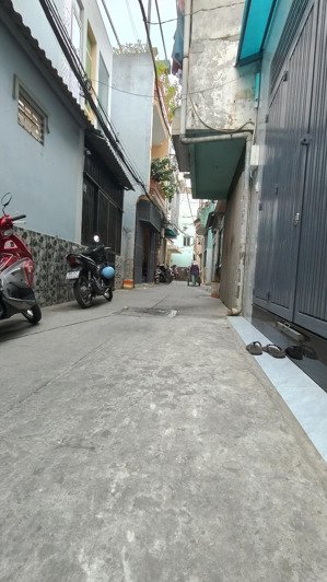 nhà diện tích rộng 72m2 (4x19), 3 pn, cách mặt tiền đường tầm 30m, p10, q. tân bình