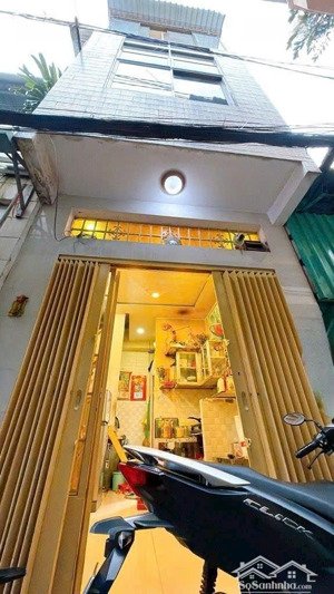 q4, cách mt đoàn văn bơ 100m - hẻm 2m5 - 3 tầng - ngang 2m6 dài 4m - kqh chỉ 2 tỷ 050tr