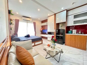 chính chủ cho thuê căn studio toà nhà d''. el dorado view hồ tây . giá tốt nếu khách vào ở sớm