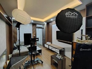 bán nhà phân lô nguyễn chí thanh - đống đa - 38m² - ô tô tránh - 6 tầng - thang máy - giá 20,8 tỷ