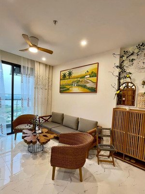 cần cho thuê gấp căn hộ phúc yên 2. dt: 90m2, 2pn, 2wc. giá 10tr/th. lh: 