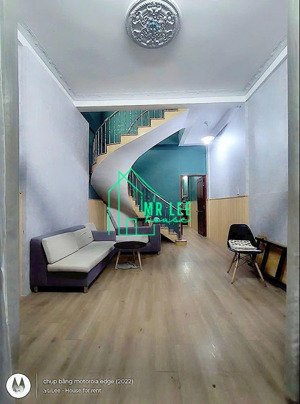 có nội thất - nhà hẻm thông gần aeon tân phú 2 tầng gồm 2pn - 2wc