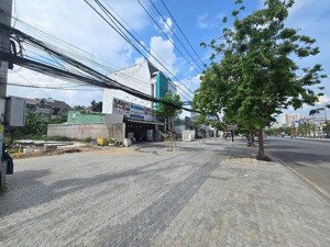 siêu phẩm! khuôn đất lớn khan hiếm đường lương định của p. an phú quận 2. dt: 10x20m2 giá 85 tỷ