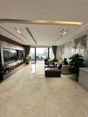 bồ đề. nhà 7 tầng. dt 50m . mt 4m. gara ôtô. thang máy. ảnh thật nhà thật 100 %
bán nhà . dt 50m