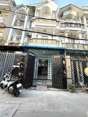 bán nhà hiệp thành 13 q12 - 4 tầng - 68 m2 - nở hậu - gần chợ hiệp thành - hxh- an ninh sầm uất