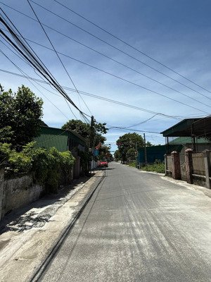 bán đất tại nghi hòa, cửa lò, nghệ an. bám mặt đường hoàng văn cư rộng 12m đường nhựa